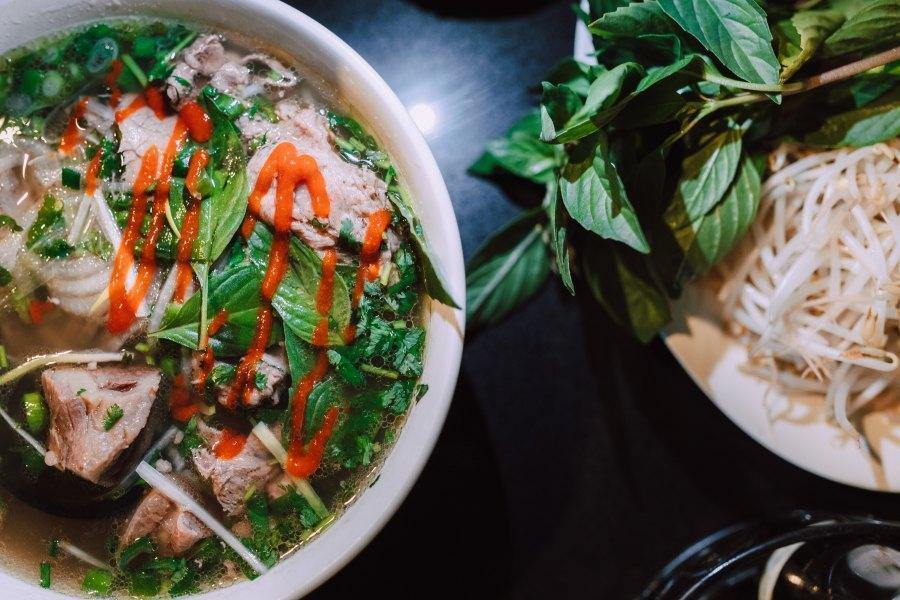 Where are the top 10 restaurants serving comfort food?