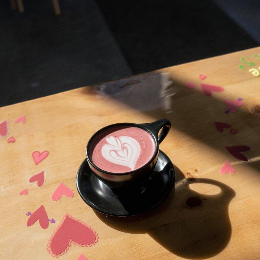 Enjoy Montreal in a Sip: Lattes and Cold Brews redefine the coffee break.