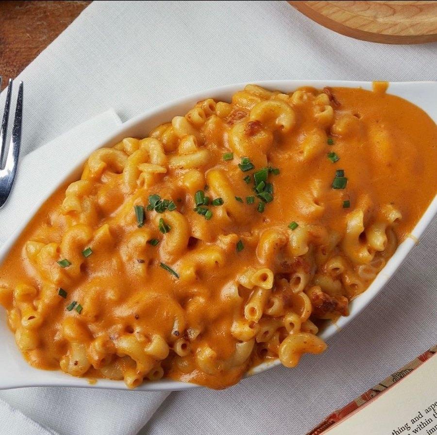 The best mac n' cheese and grilled cheese in Montreal!