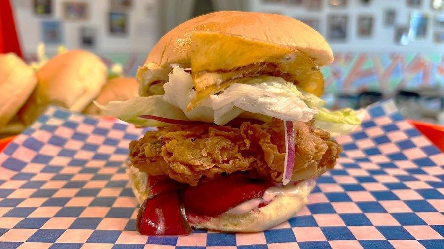 You won't want to miss it on Doordash: an exclusive collaboration between Roch le Coq and Pikliz Comptoir Carribéen!