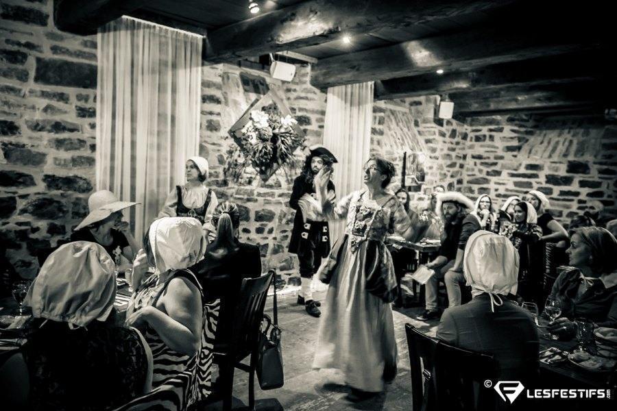 Cotes-à-Cotes Restaurant: a Unique and Entertaining Experience