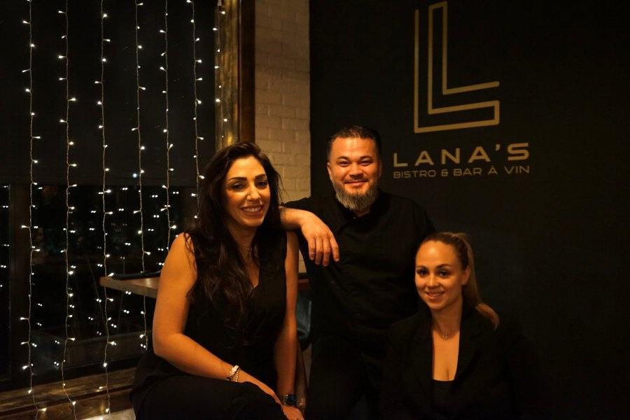  Lana's Bistro et Bar à Vin