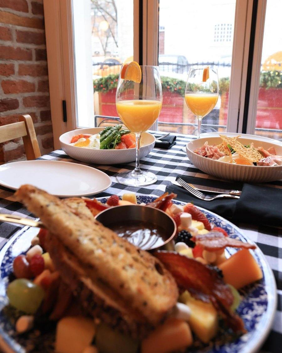 Foodie Itinerary in Quebec City: Old Quebec's Upper Town