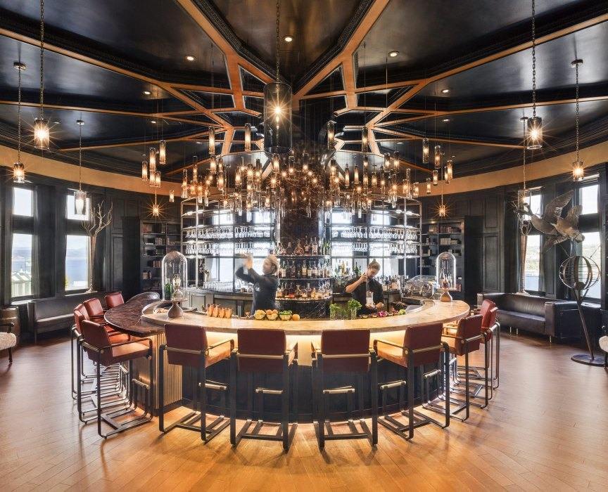 Le bar 1608 Hotel Restaurants in Quebec City