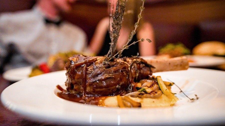Beffroi Steakhouse Hotel Restaurants in Quebec City