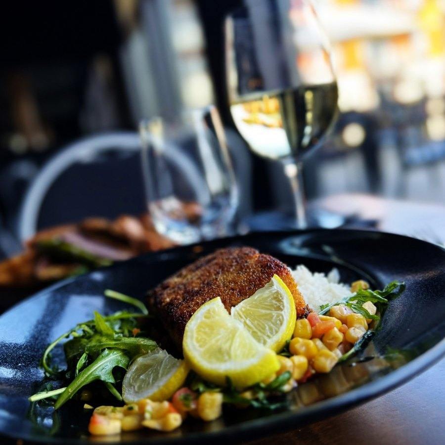 Resto et Pub d'La Cache Hotel Restaurants in Quebec City