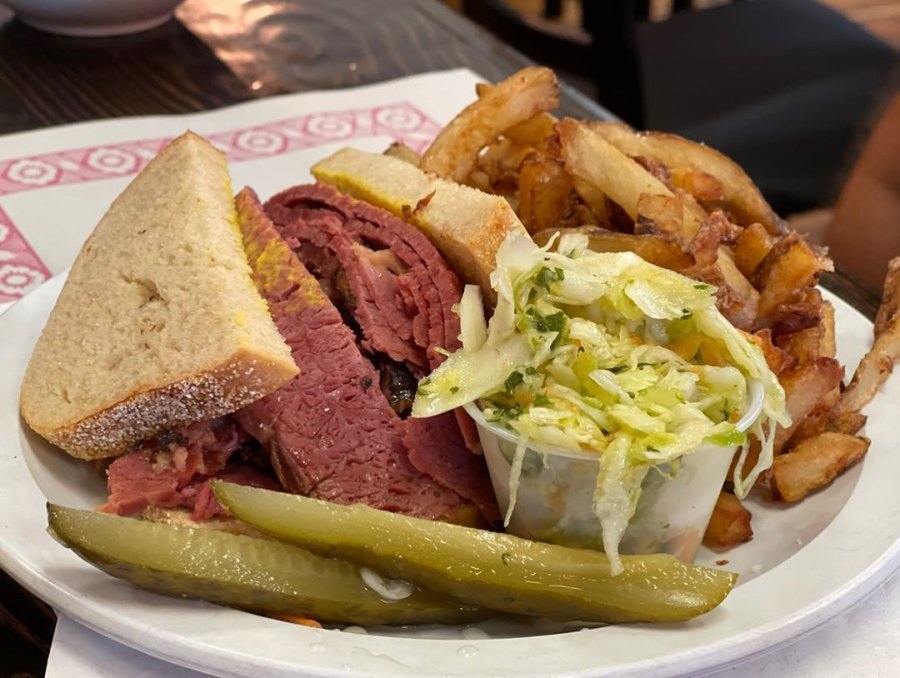 Smoked meat Montréal