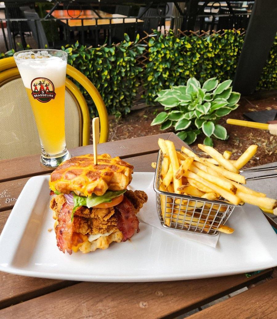 Les 3 Brasseurs Restaurants près des festivals ville de Québec