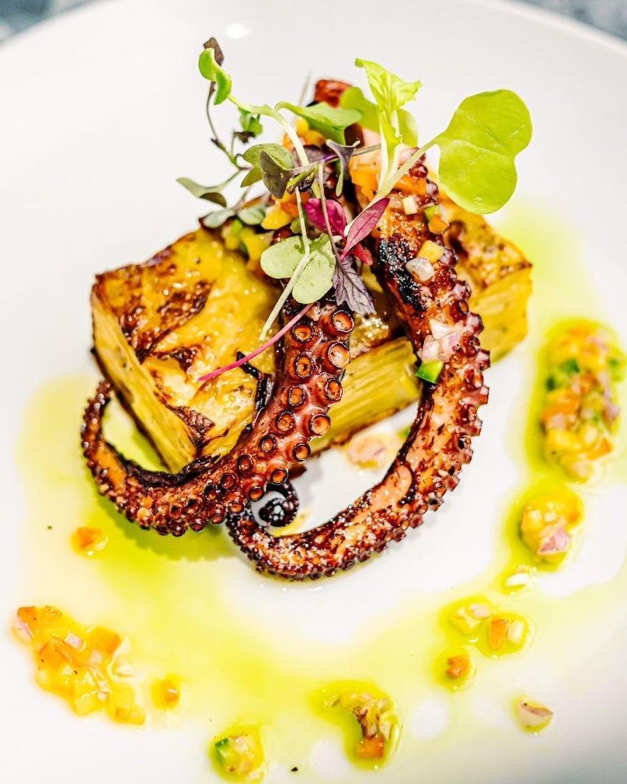 Montreal's Seafood Hotspots