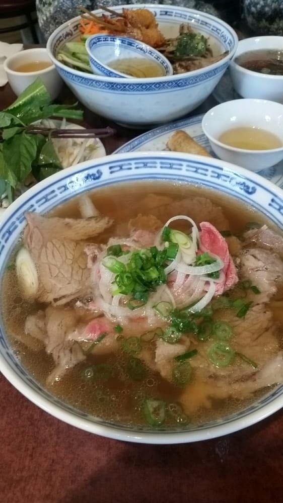 Pho Nam Quan Soupes pho Montréal