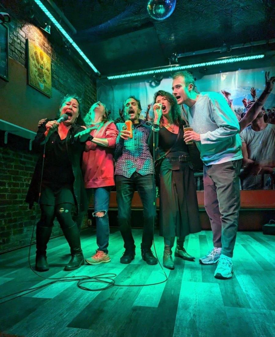 Karaoke Bar 3 Minots Karaoke Nights in Montreal