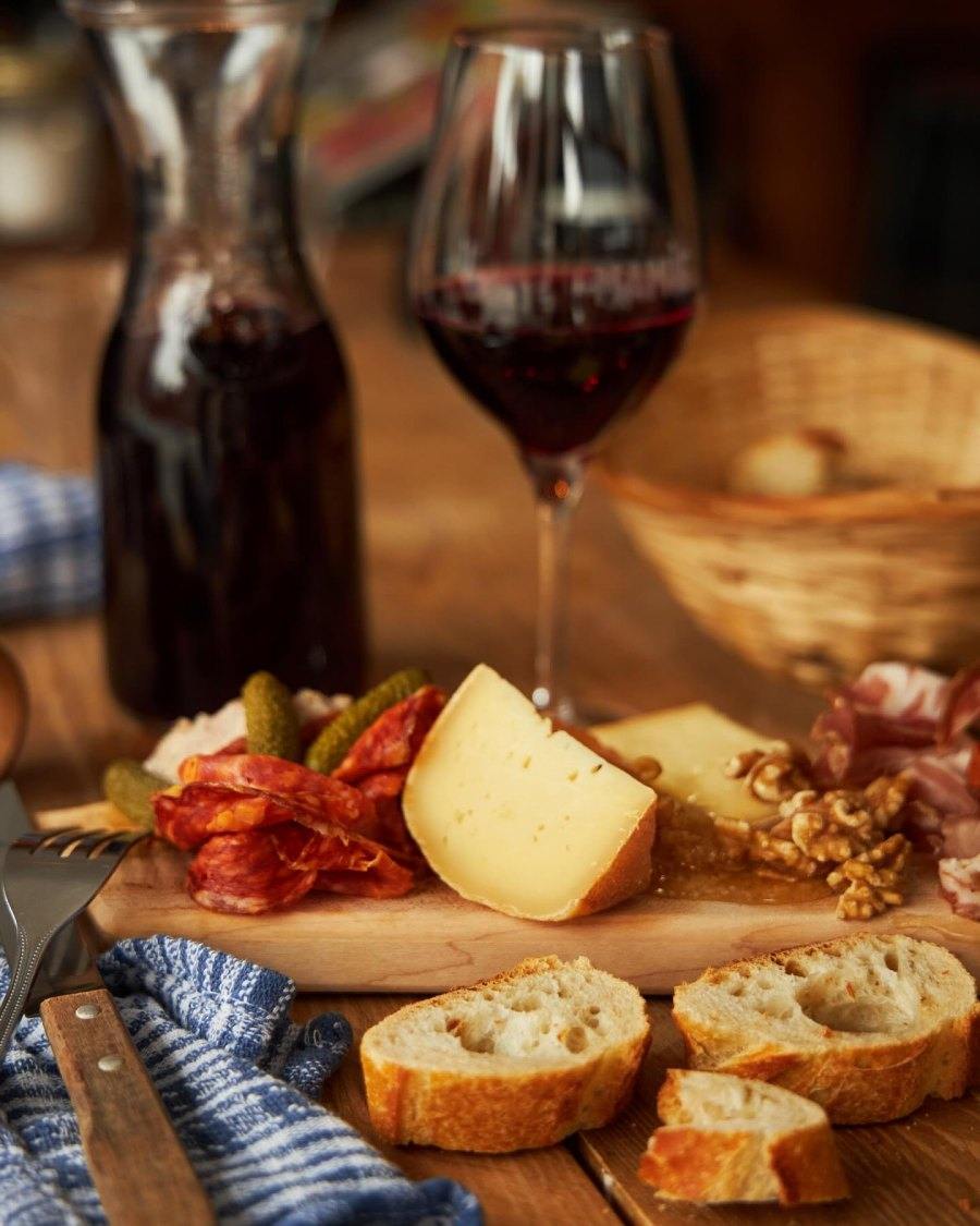 Best Wine Bars in Montreal