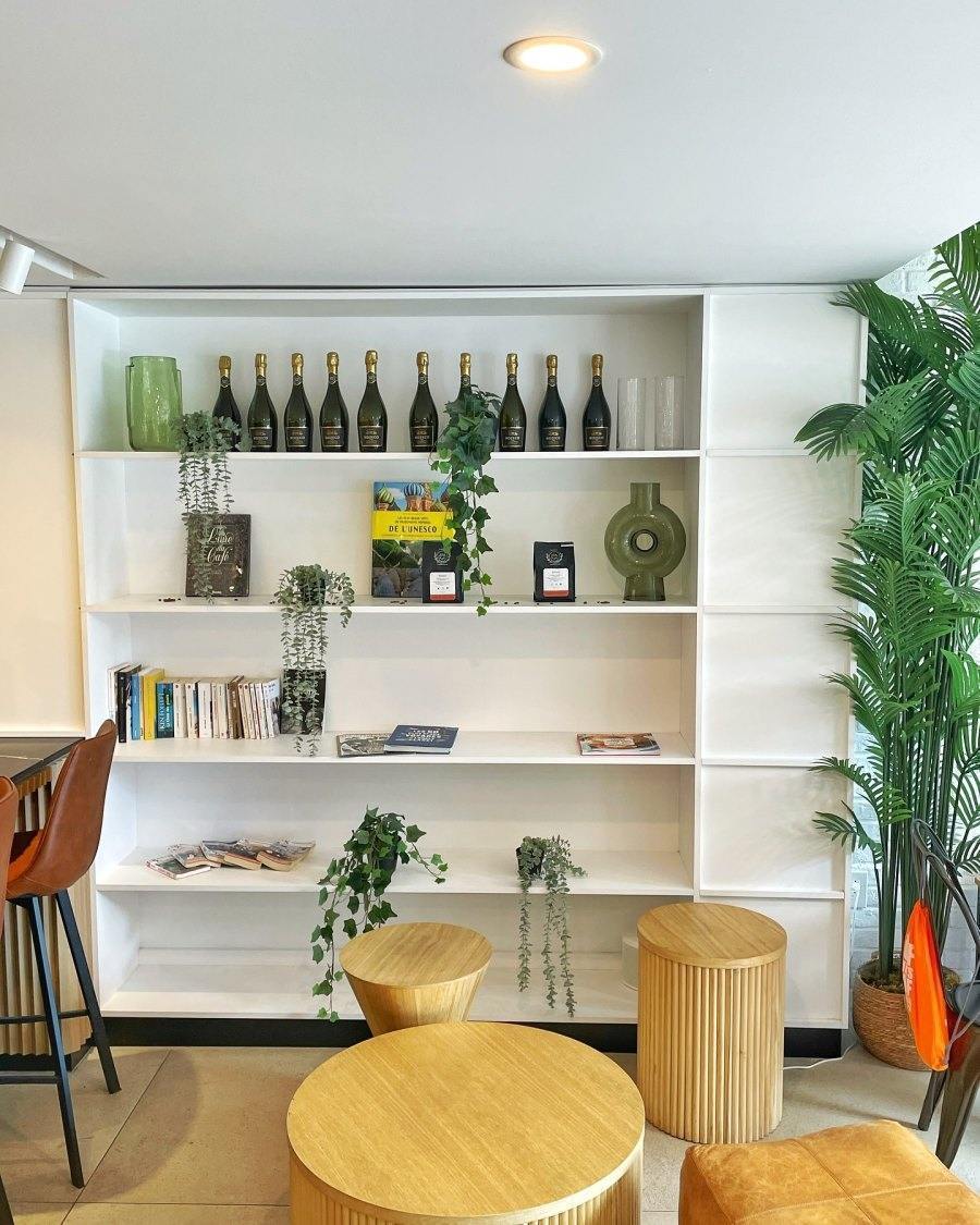 Cafés-buvettes à Montréal