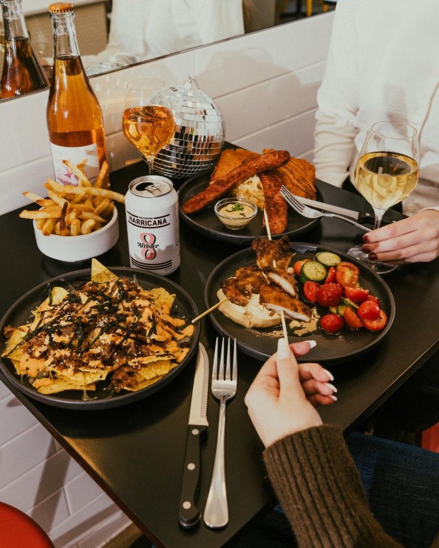 Cafés-buvettes à Montréal