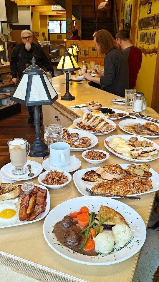 Delis and Diners in Montréal