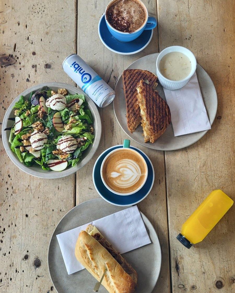 breakfast cafes Montreal 