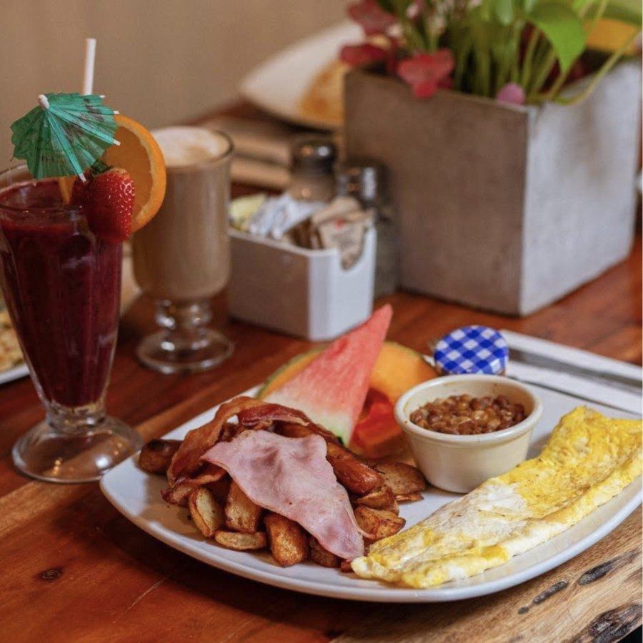 weekday breakfast Montreal restaurants