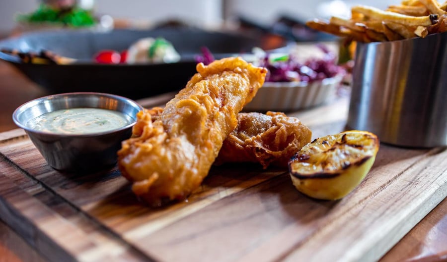 fried fish restaurant Montreal 