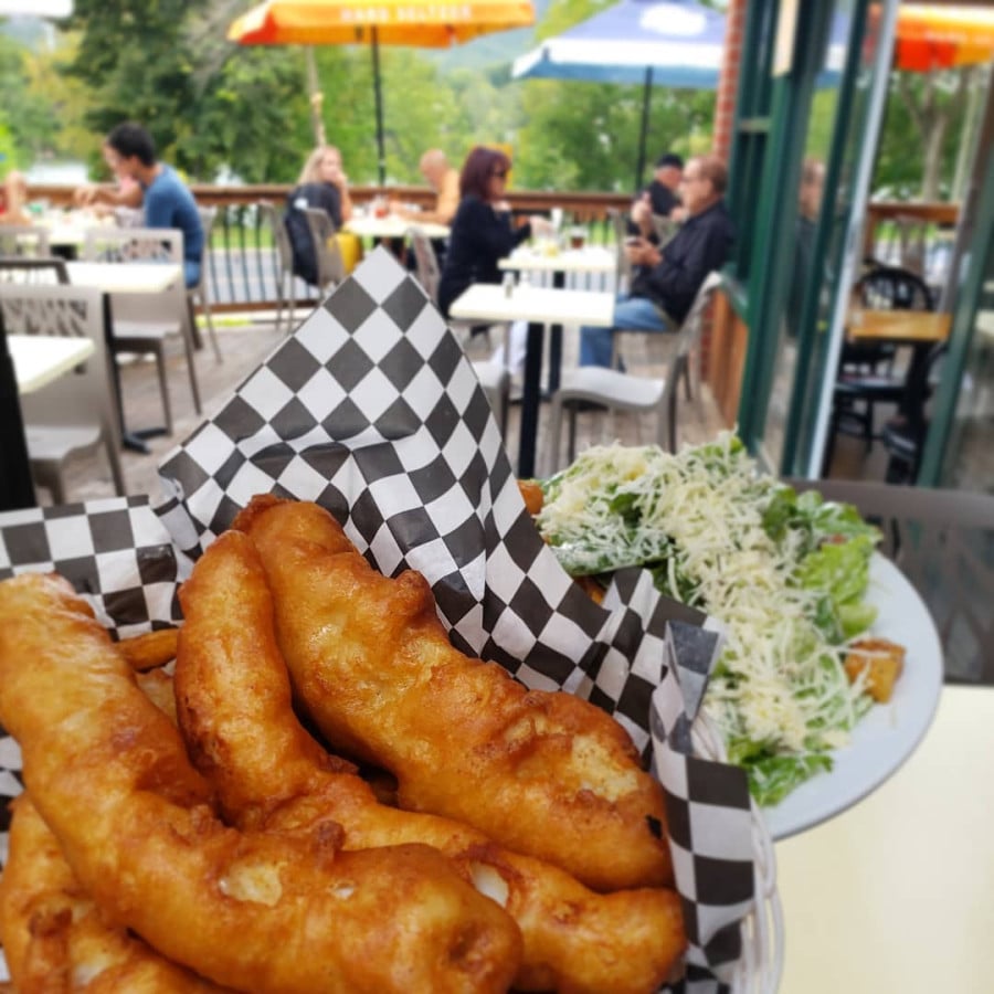 fried fish restaurant Montreal 
