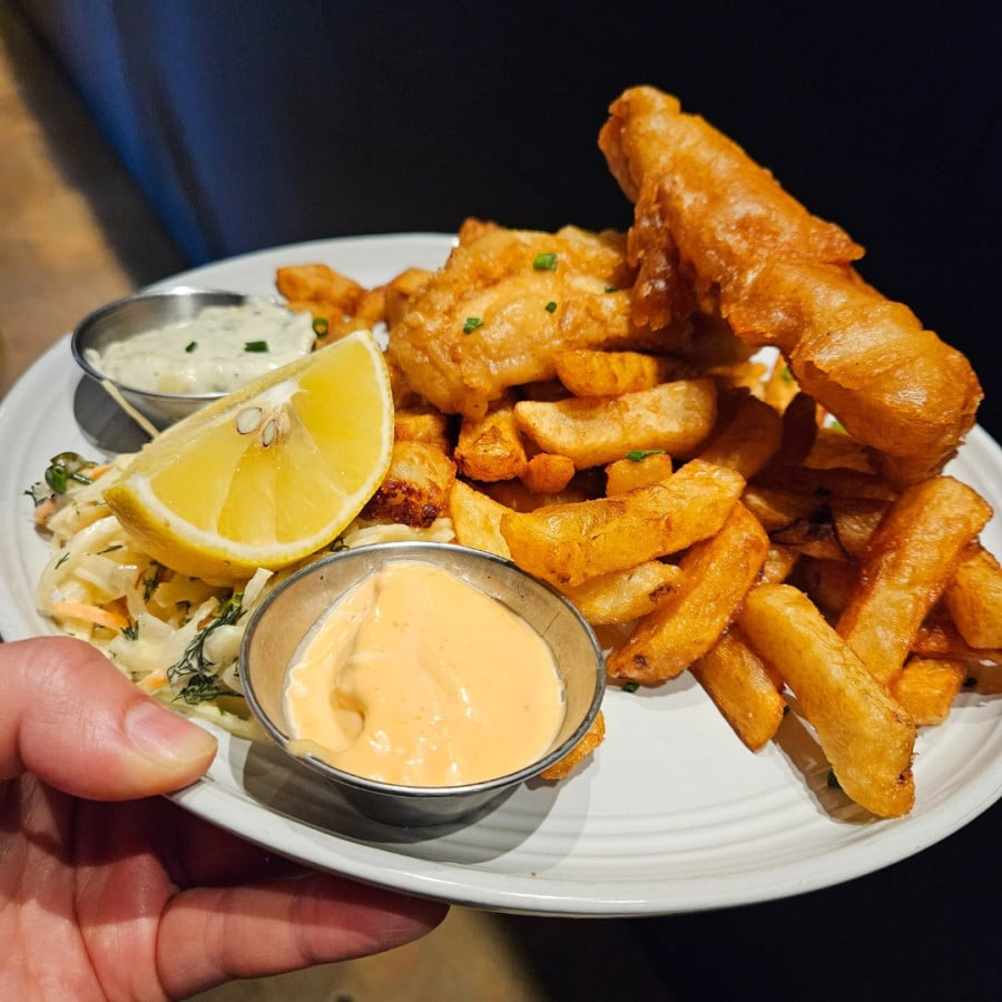 fried fish restaurant Montreal 
