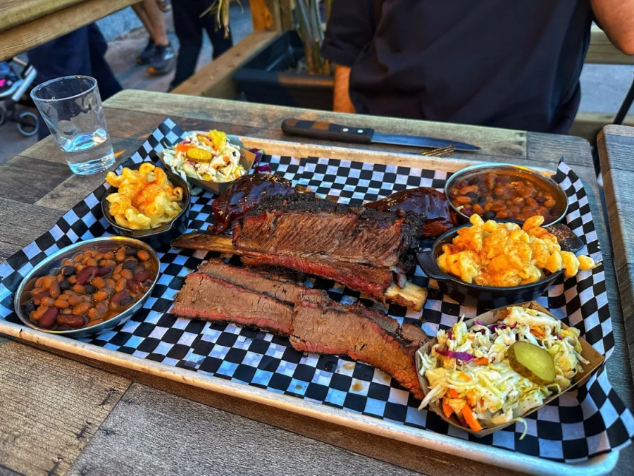 American BBQ in Montreal delivering authentic smoked flavours