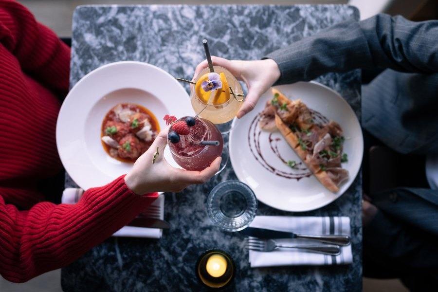 Montreal Quartier latin Saint-Denis street restaurants