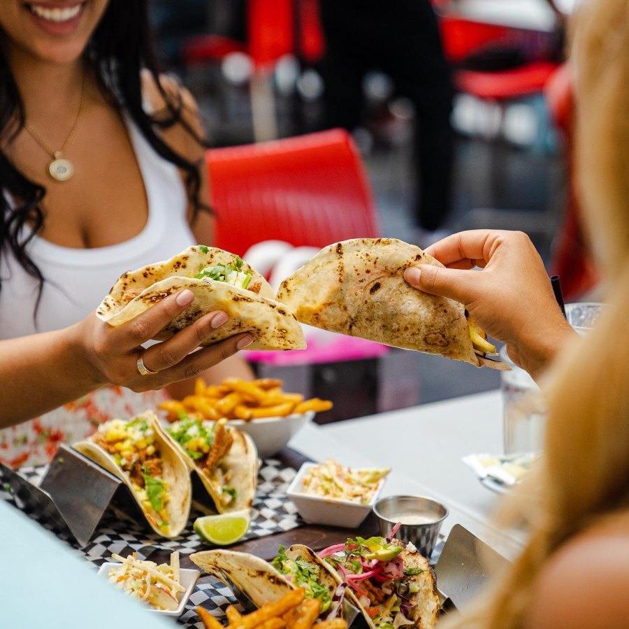 3 Amigos Montreal Mexican terrace