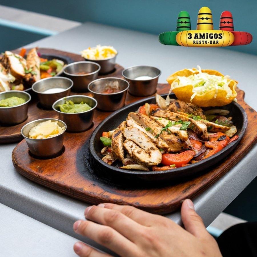 3 Amigos Montreal Mexican terrace