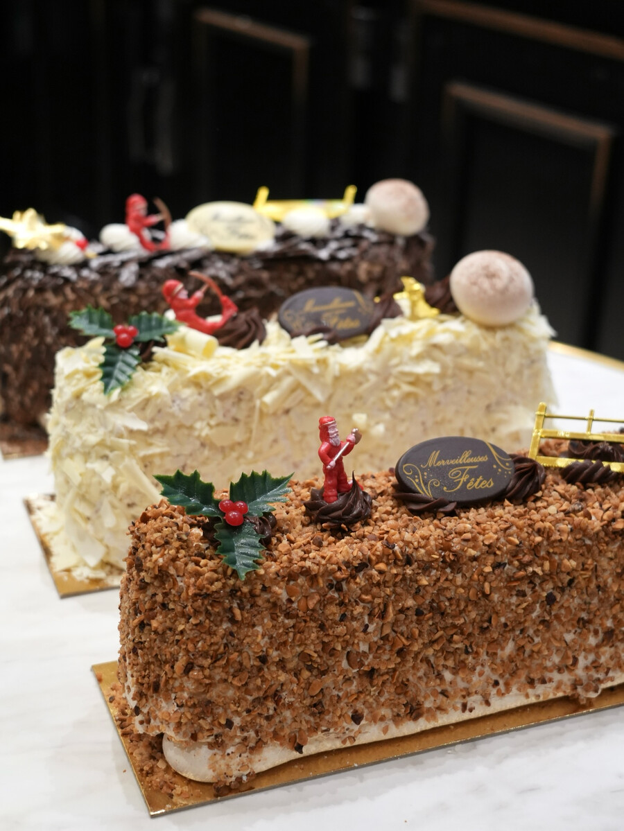 Aux Merveilleux de Fred - Must-Try Yule Logs in Montreal Aux Merveilleux de Fred - Must-Try Yule Logs in Montreal