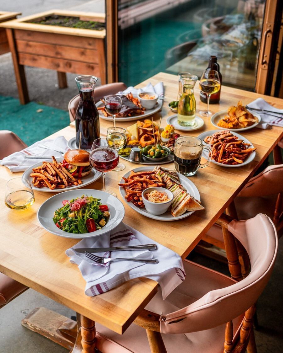 Brasserie Harricana / Restaurant & Boutique - Hot spots to try now for your girls' night out in Montreal