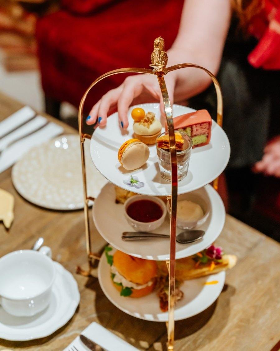 Paparmane Old Montreal: Restaurants Open During the Day