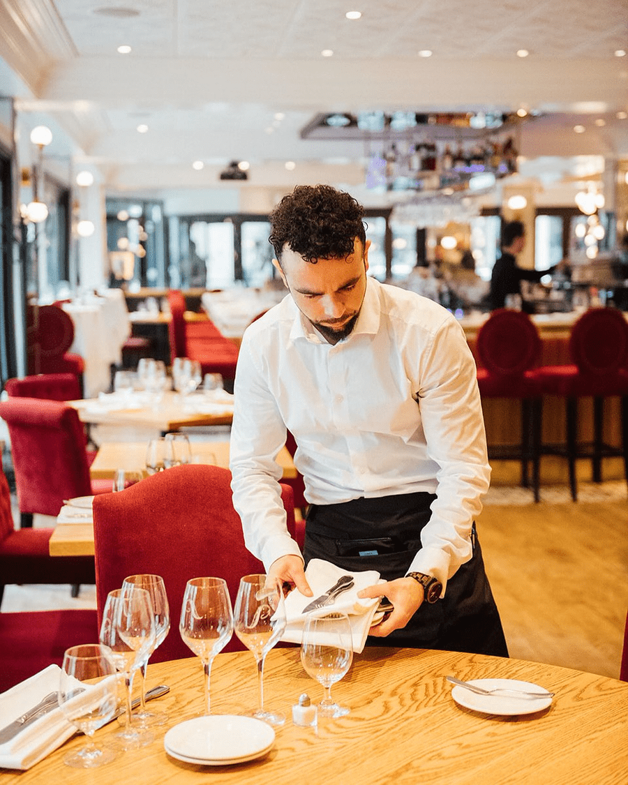 Best Venues for a Christmas Party Montreal 2025