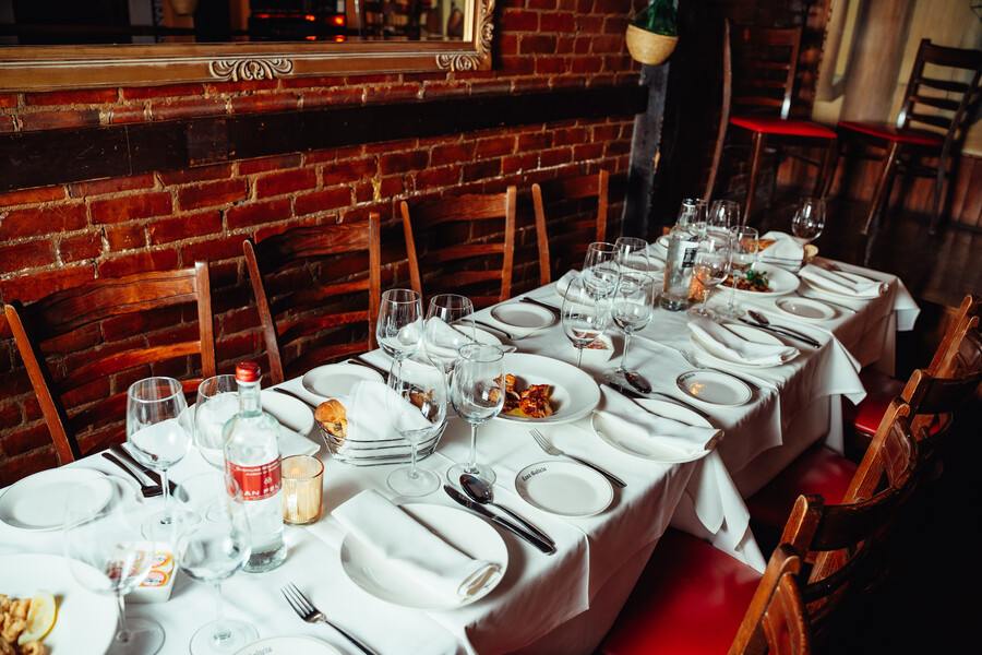 Best Venues for a Christmas Party Montreal 2025