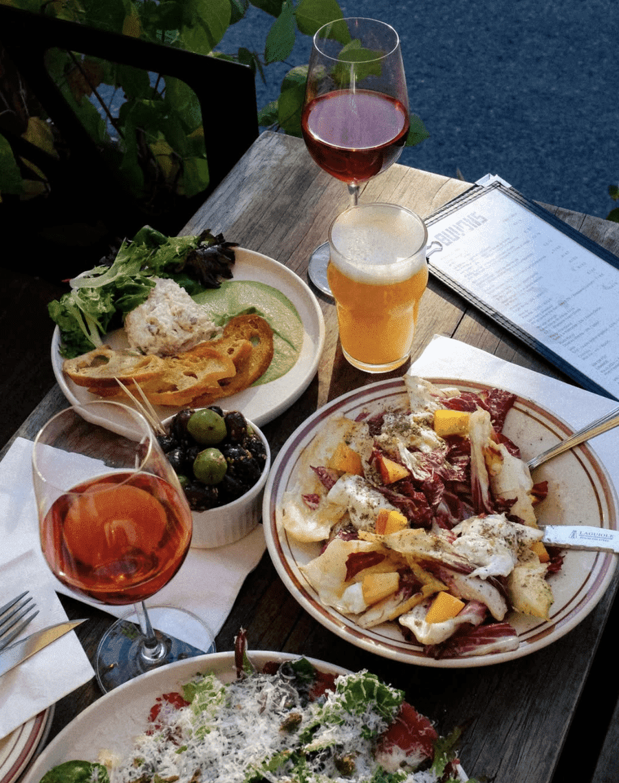 La Courtepointe - De superbes restaurants à Montréal pour célébrer votre anniversaire La Courtepointe - De superbes restaurants à Montréal pour célébrer votre anniversaire