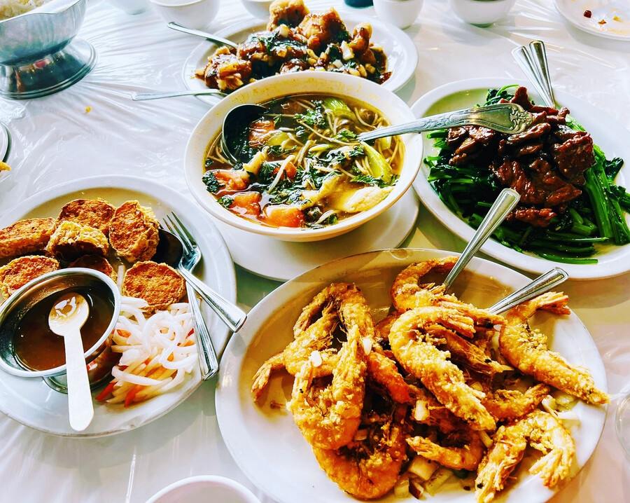 Tong Por Resto-Reception - Awesome Montreal restaurants to celebrate your birthday Tong Por Resto-Reception - Awesome Montreal restaurants to celebrate your birthday