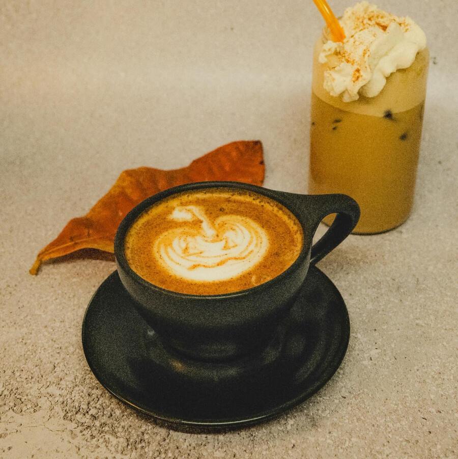 Café léo - The Best Autumn Drinks in Montreal Café léo - The Best Autumn Drinks in Montreal