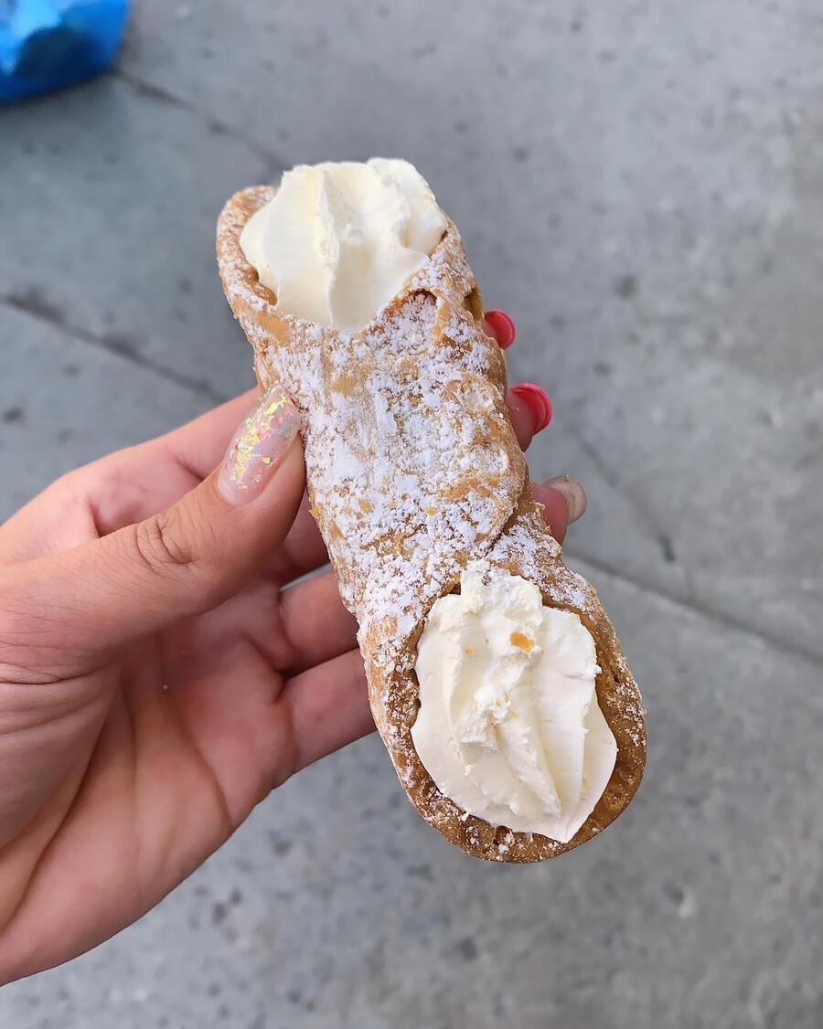 La Cornetteria - À la recherche des meilleurs cannolis de Montréal La Cornetteria - À la recherche des meilleurs cannolis de Montréal