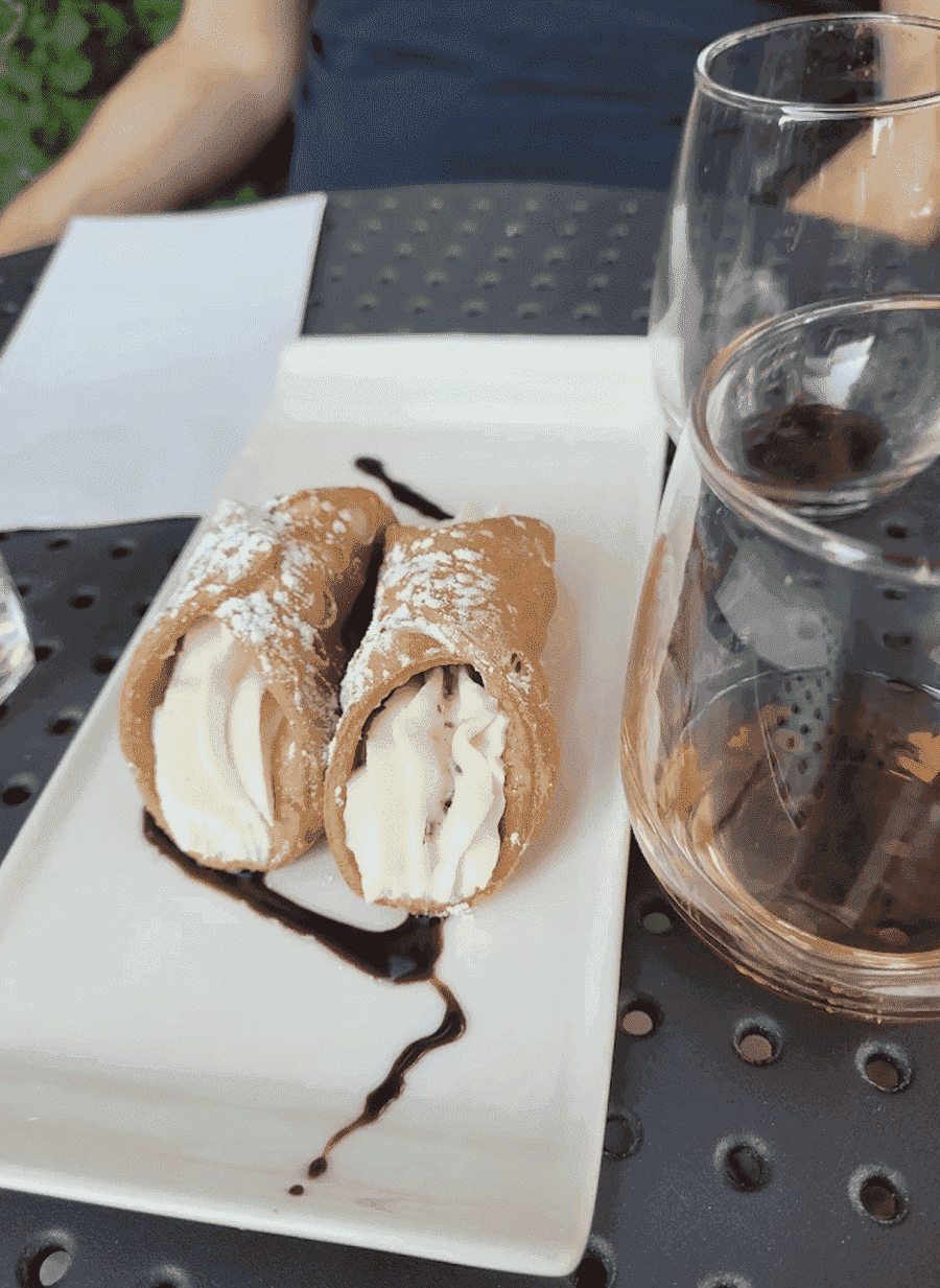 Pasta Casareccia - On the hunt for Montréal's best cannoli Pasta Casareccia - On the hunt for Montréal's best cannoli