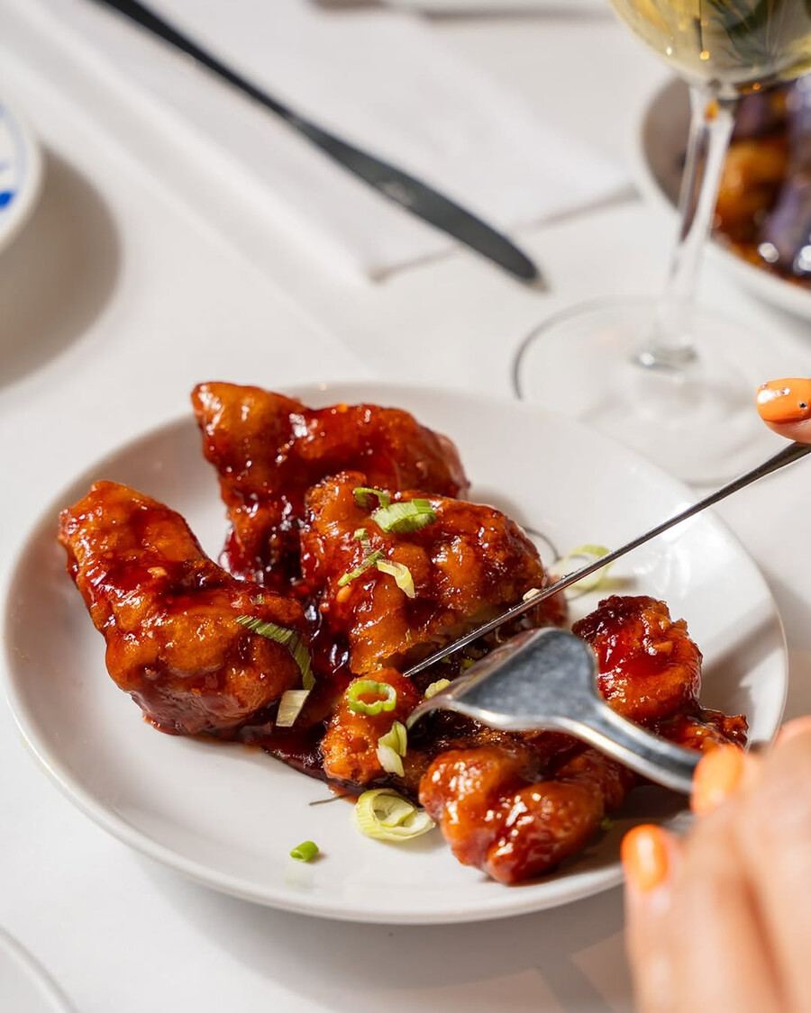 Sawadika - Le meilleur poulet Général Tao à Montréal