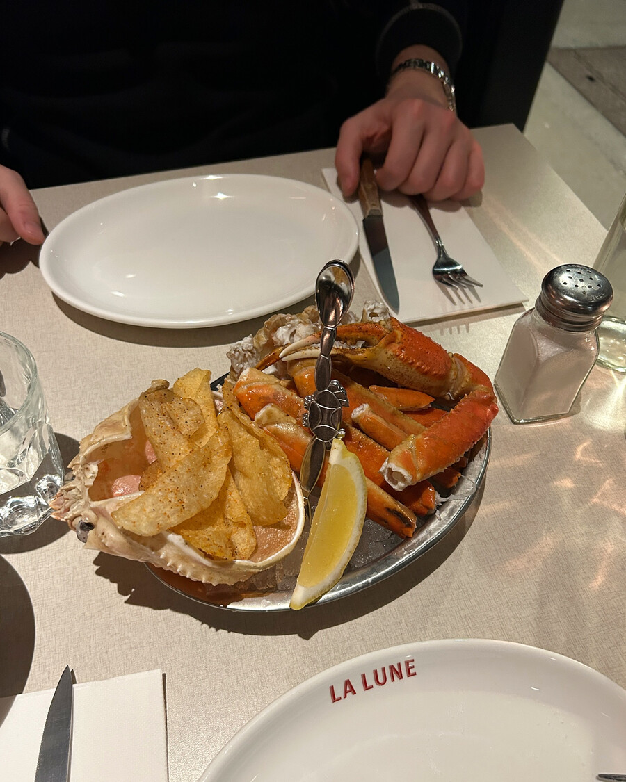 Rôtisserie La Lune - Snow Crab Montreal