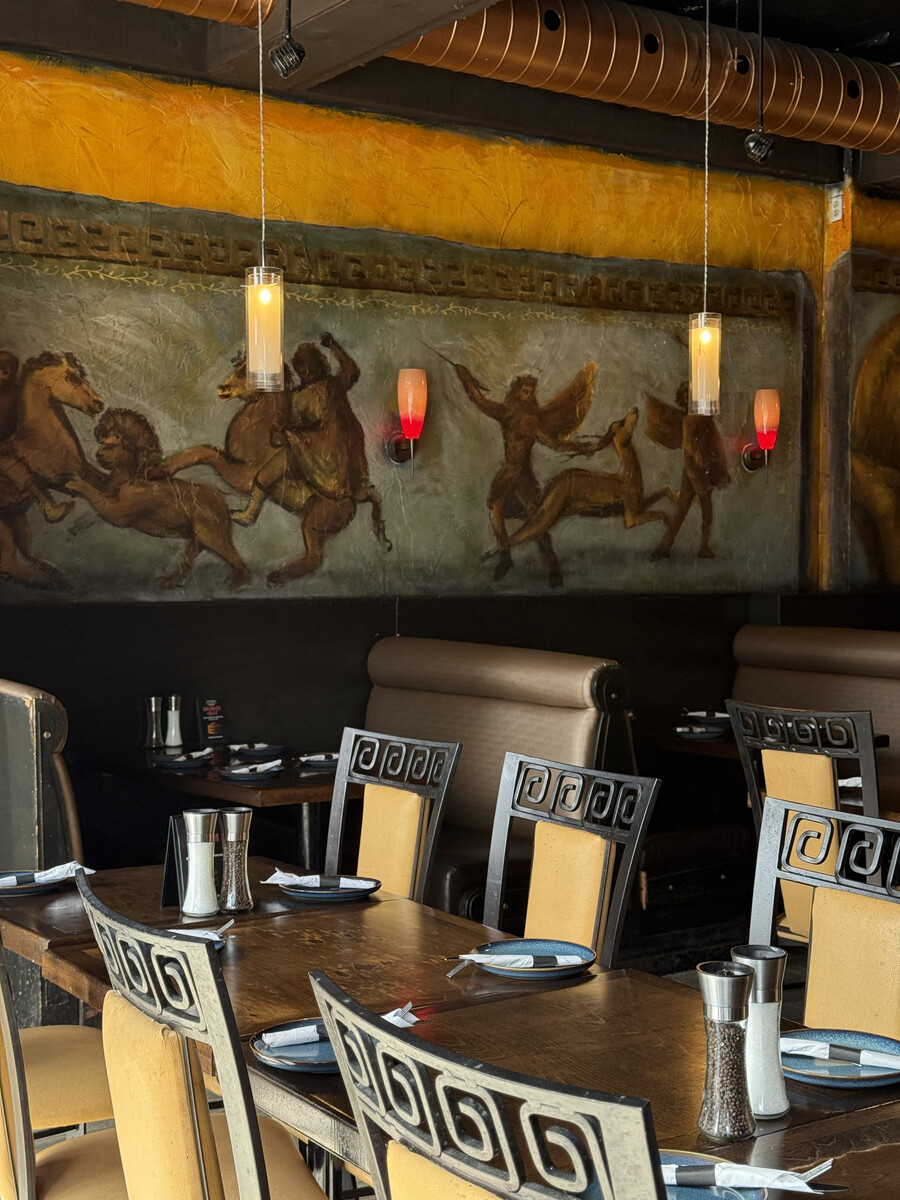 Yia Sou Greek Grill - Affordable restaurants in Montreal