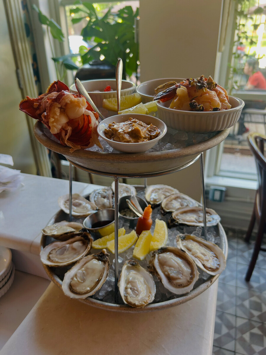 Le Roseline - Oysters in Montreal