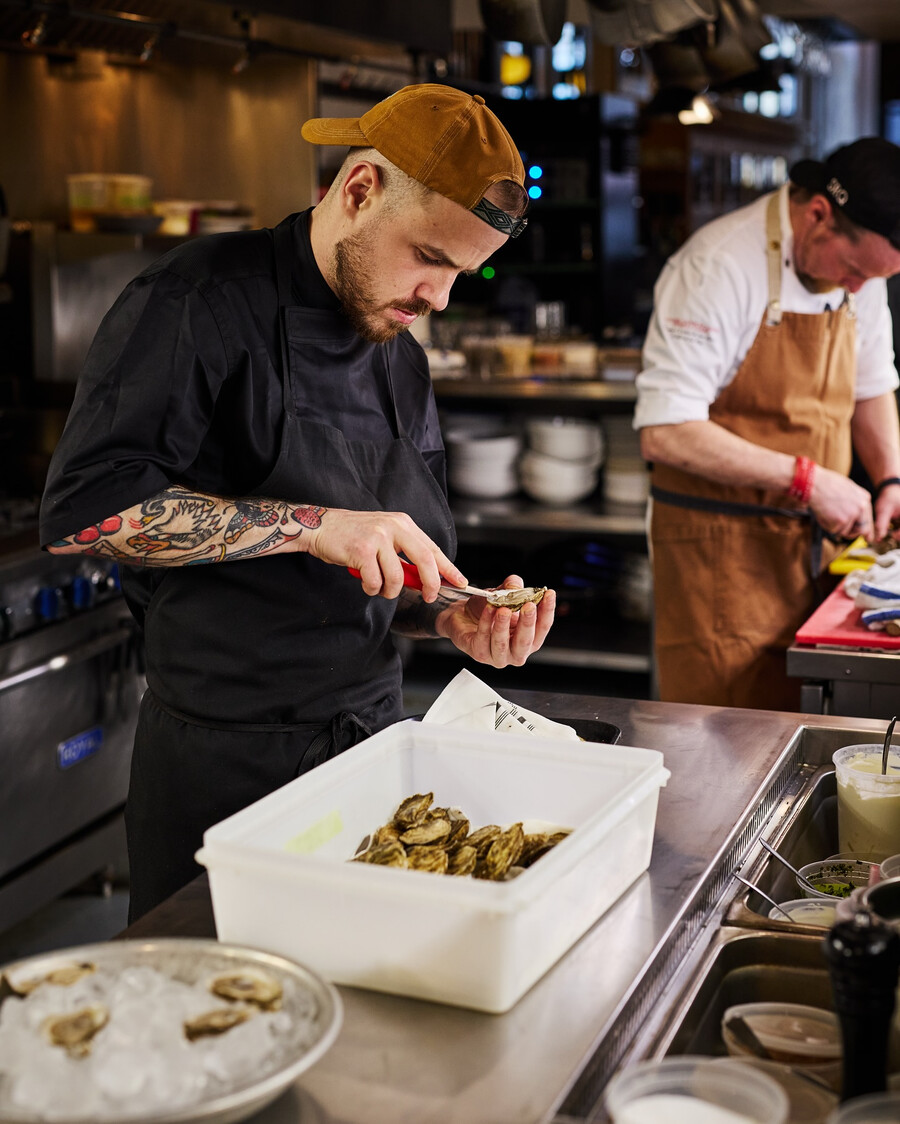 Chez Victoire - Oysters in Montreal