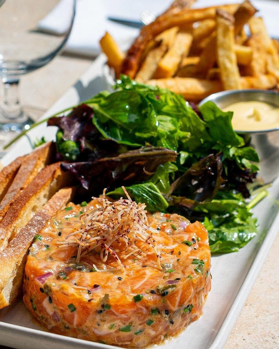 Les Cavistes - Bistro Bar à vin Boutique