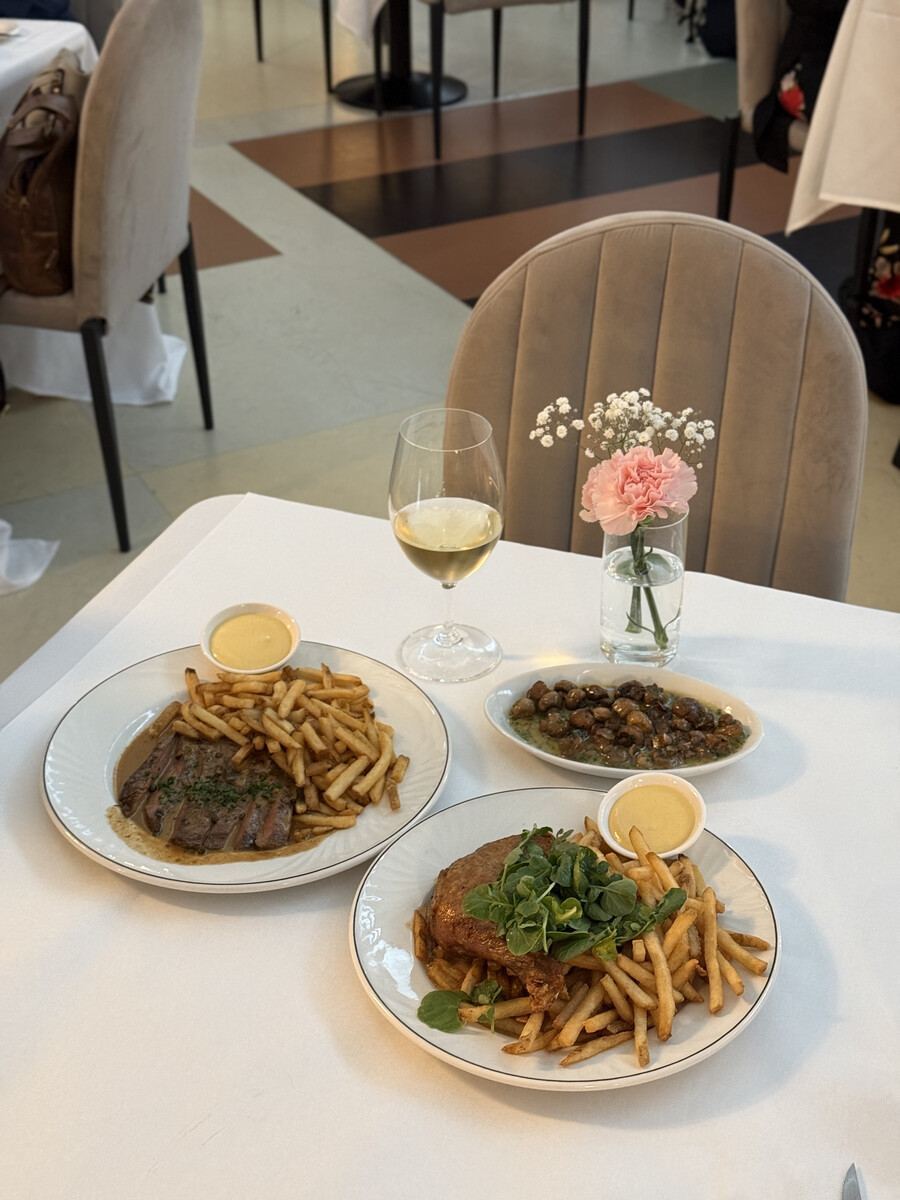 Le 9e - Restaurant Île de France