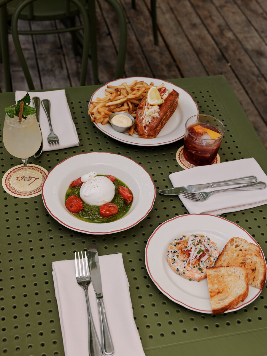 Lou's Restaurant