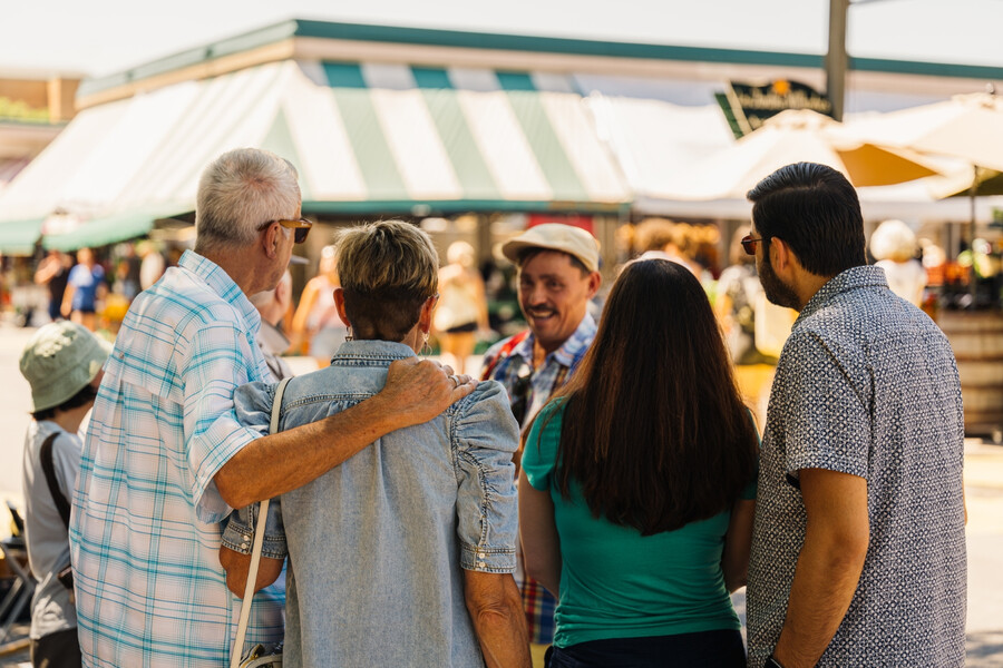 Au-delà du marché Au-delà du marché