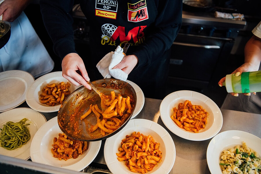 Mano Cornuto Meilleur Italien