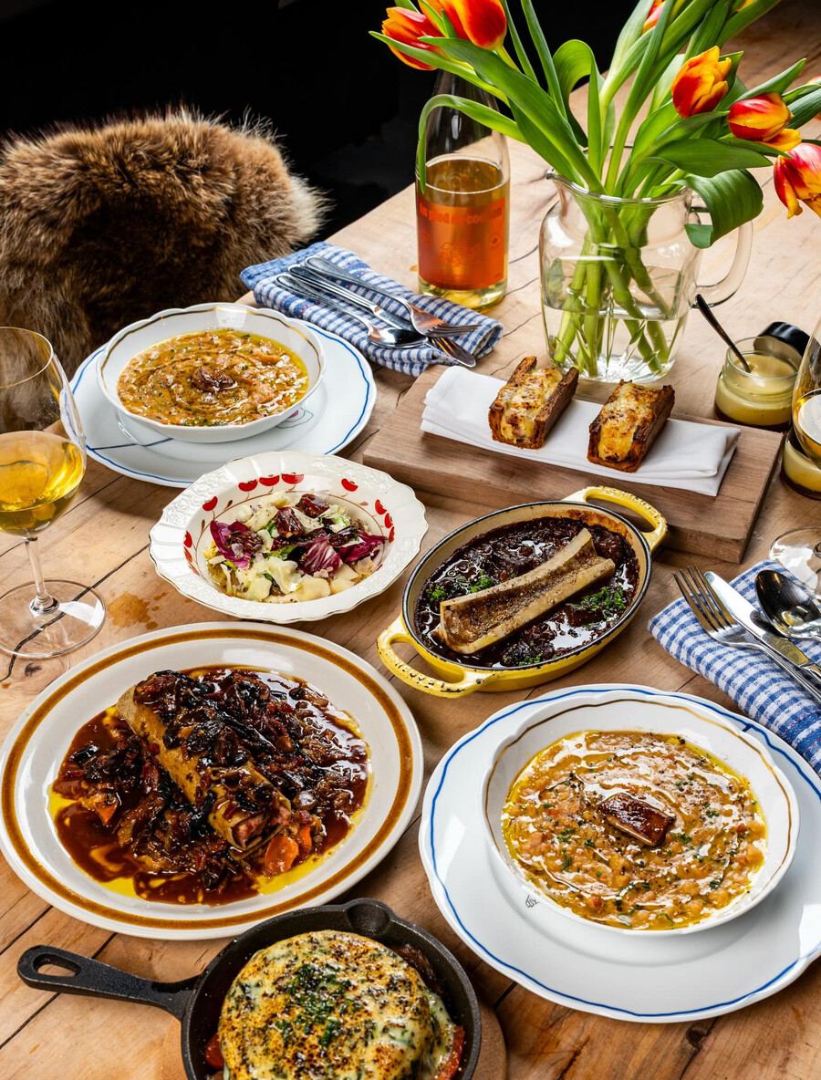 Cabane à sucre Au Pied de Cochon - The Best Sugar Shacks Near Montreal