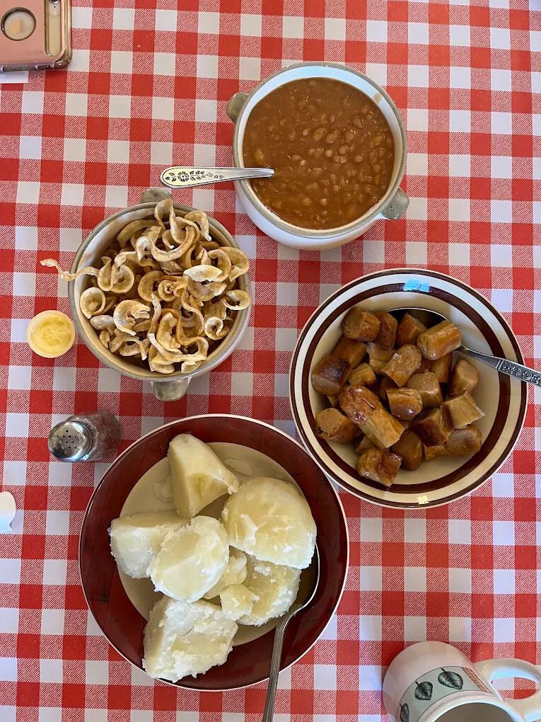 Val des Rosacées - The Best Sugar Shacks Near Montreal